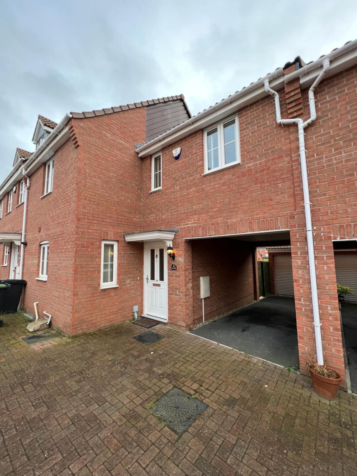 The Belfry 3 Bedrooms 2 Bathrooms Contractors & Family Higham Ferrers Экстерьер фото
